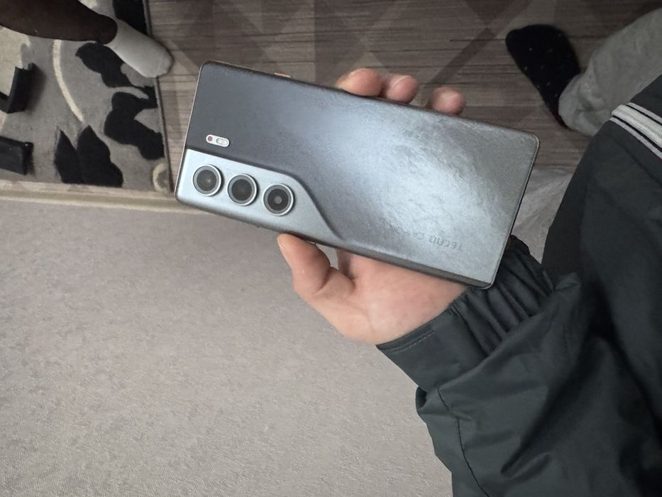 Tecno camon 40 pro