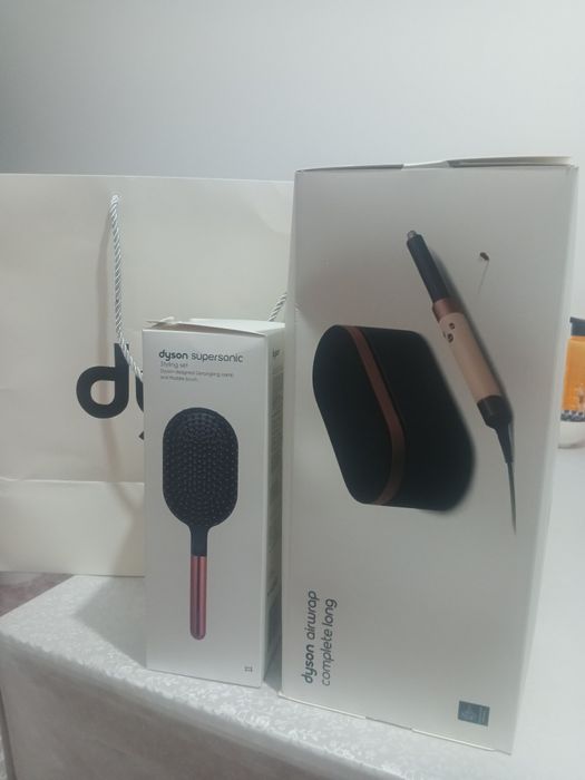 Дайсон фен новый