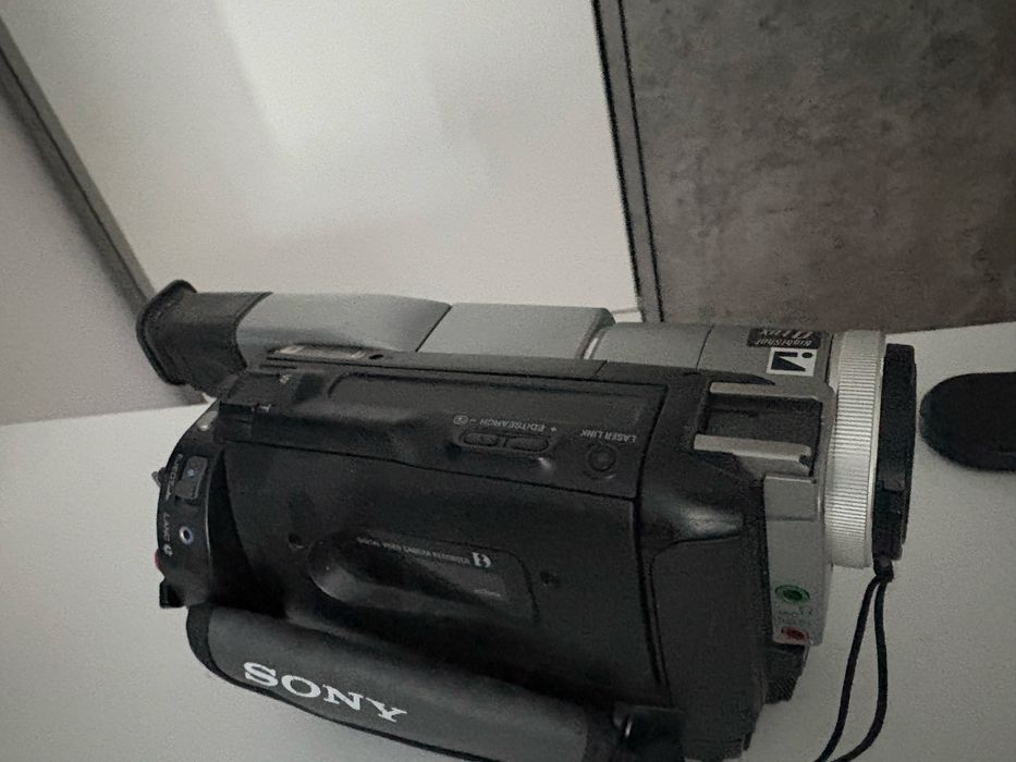 Sony DCR-TRV110E Handycam Digital8 – funcțională