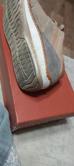 Мужские кроссовки