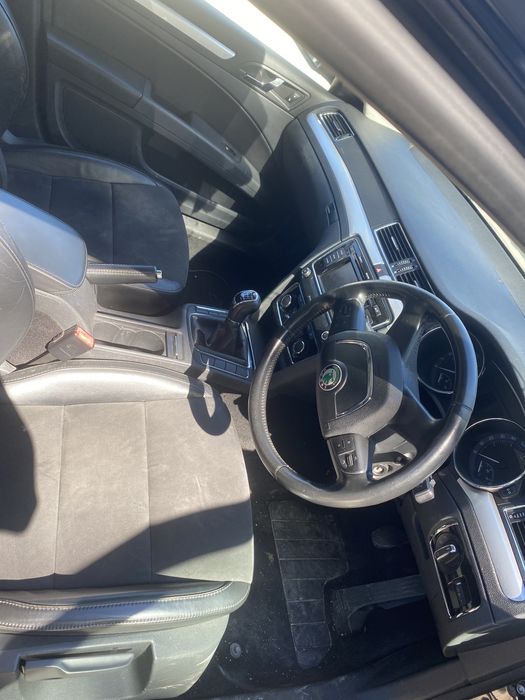 Skoda Superb на части