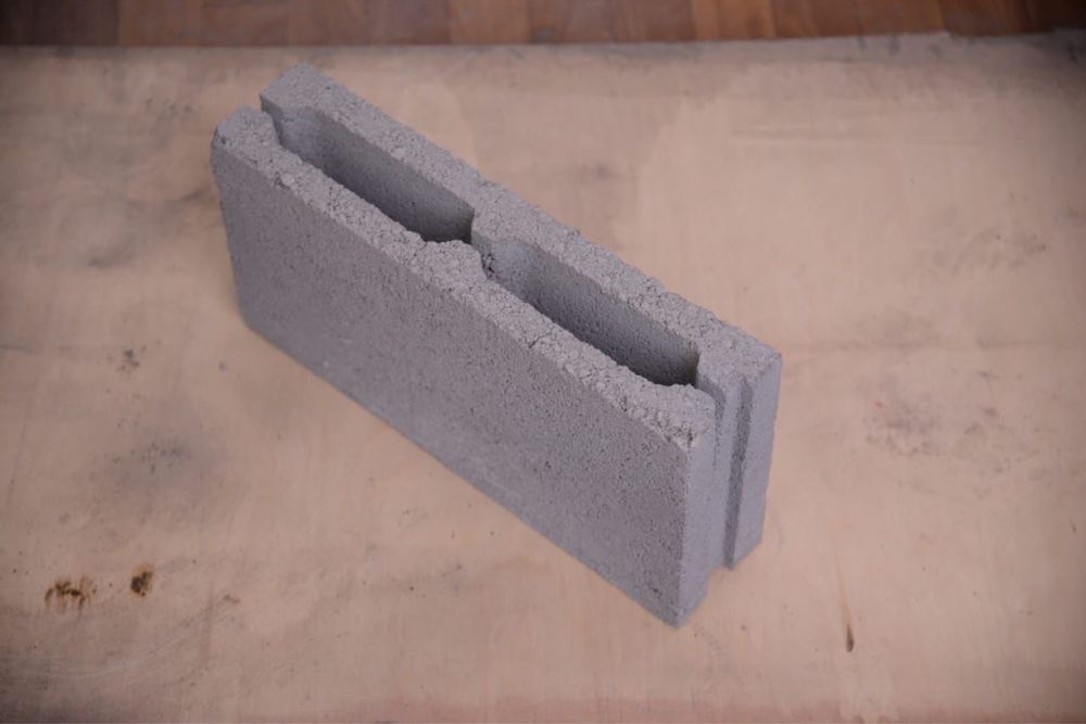 Сплитерный гладкий блок, рваный блок.