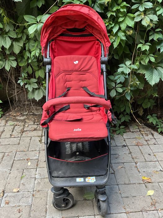 Коляска прогулочная Joie Pact