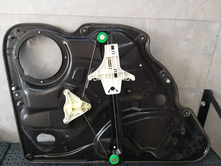 Macara geam electric dreapta spate vw passat b6 980862107