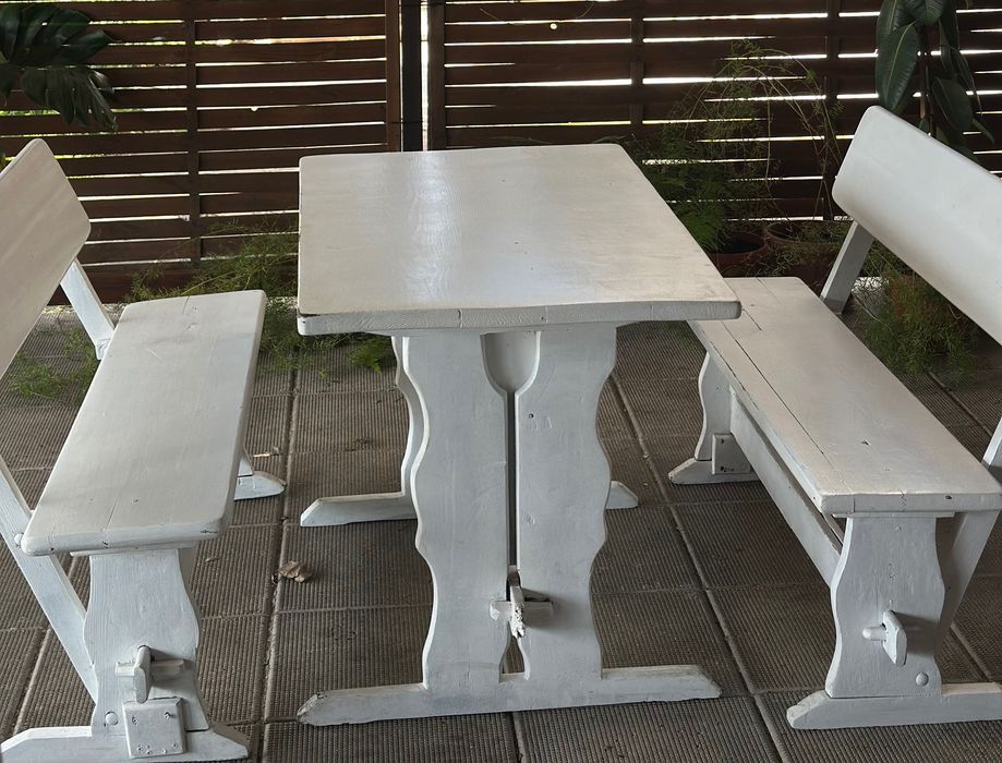 Продавам маси с пейки