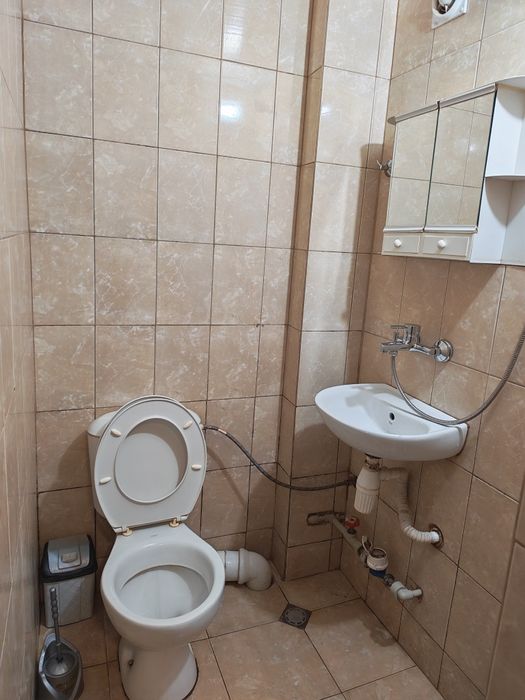 Дава се под наем Едностаен апартамент в Хасково, Център - 40 кв.м за 204 € - Снимка #5