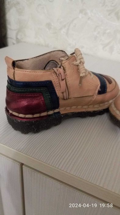 Детские ботинки размер 28