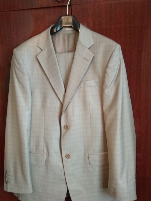 Костюм мужской.Размер 48.