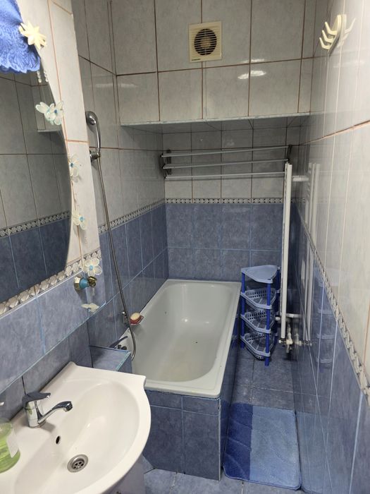 Proprietar- inchiriez apartamen o camera