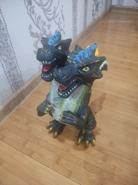 Дракон двухголовый игрушка