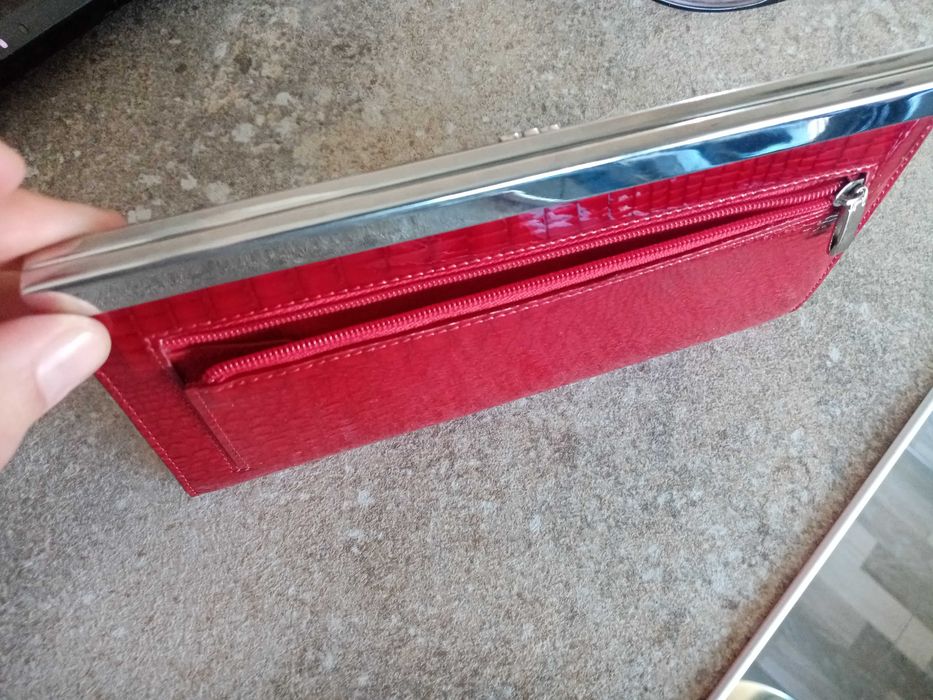 Дамско кожено портмоне