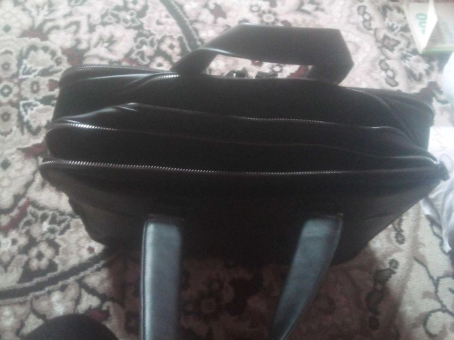 Noutbuk uchun juda ham sifatli bo‘lgan so‘mka. Binnuo