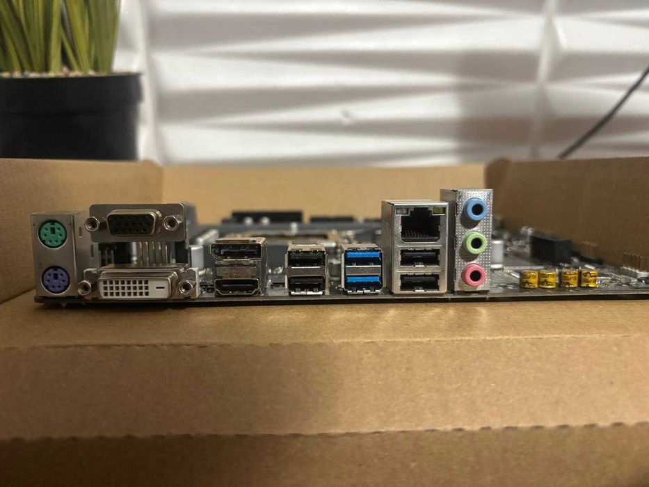 Дънна платка GIGABYTE H610M S2H DDR4 / LGA 1700