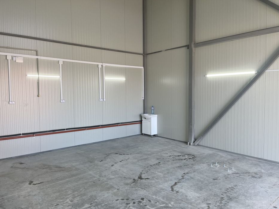 Дава се под наем Промишлена сграда в Варна, м-т Атанас Тарла - 50 кв.м за 408 € - Снимка #1