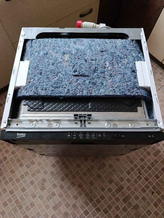 Посудомоющая машинка Beko