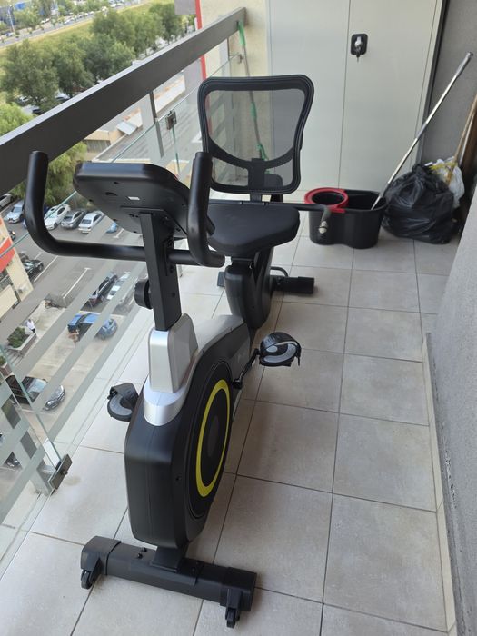 Bicicleta stationara fitness cu spatar