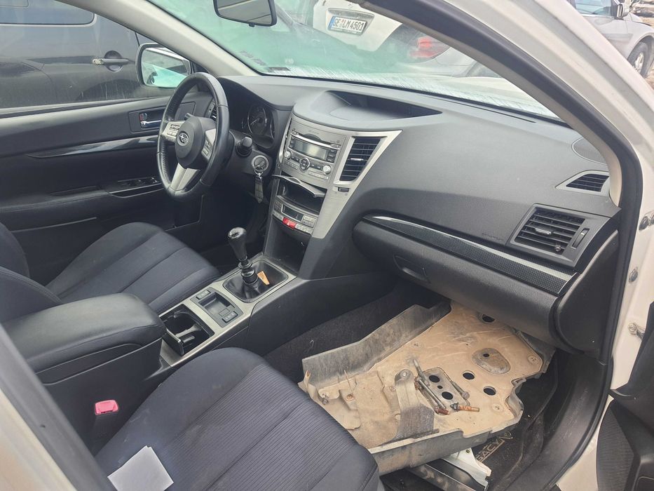 На части! Subaru Legacy 2.0 Sport