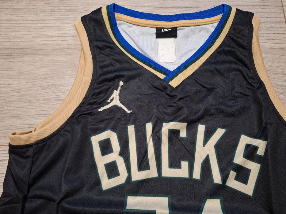 Баскетболен потник на Милуоки Бъкс #Адетокунбо #34!