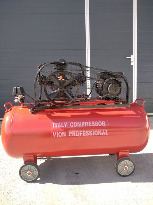 Компресор за въздух 200 литра монофазен 12.5 Бара Налягане 4 НР