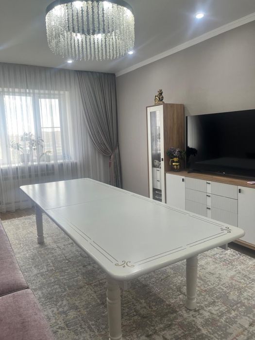 Продам стол для встречи гостей