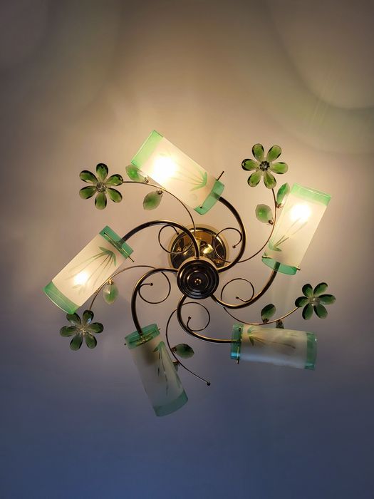 Люстра. Новая. Торг