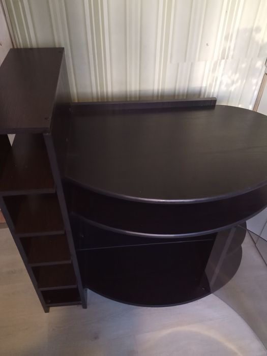 Продам тумбочку под телевизор