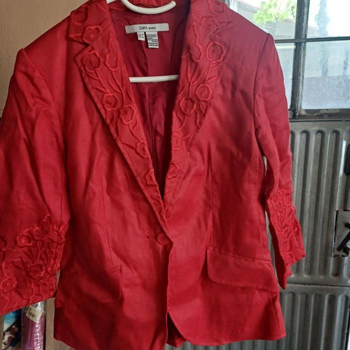 Спешно.Продавам нови дамски дрехи.