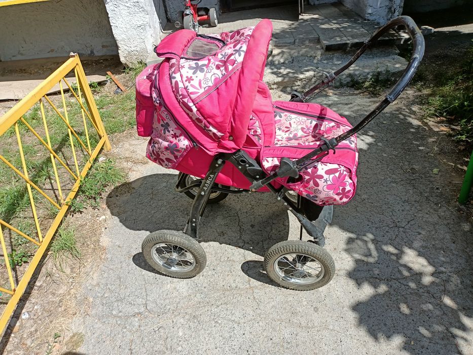 Продам детскую коляску