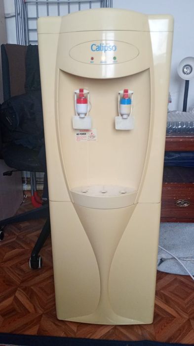 Диспенсер Холодильник