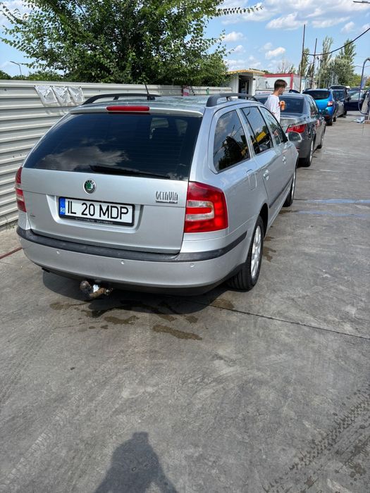 Vând skoda octavia 2 break