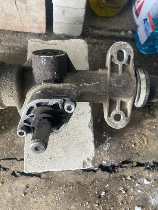 Продам рулевую рейку