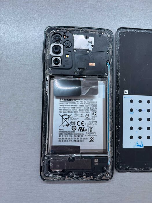 Samsung Galaxy A72- piese de schimb /placa defecta !