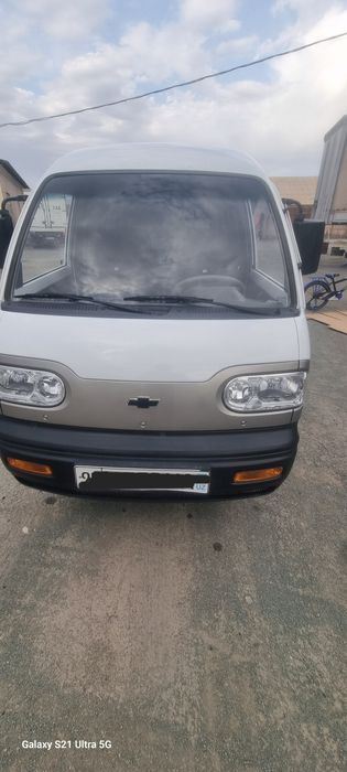 Chevralet damas sotiladi