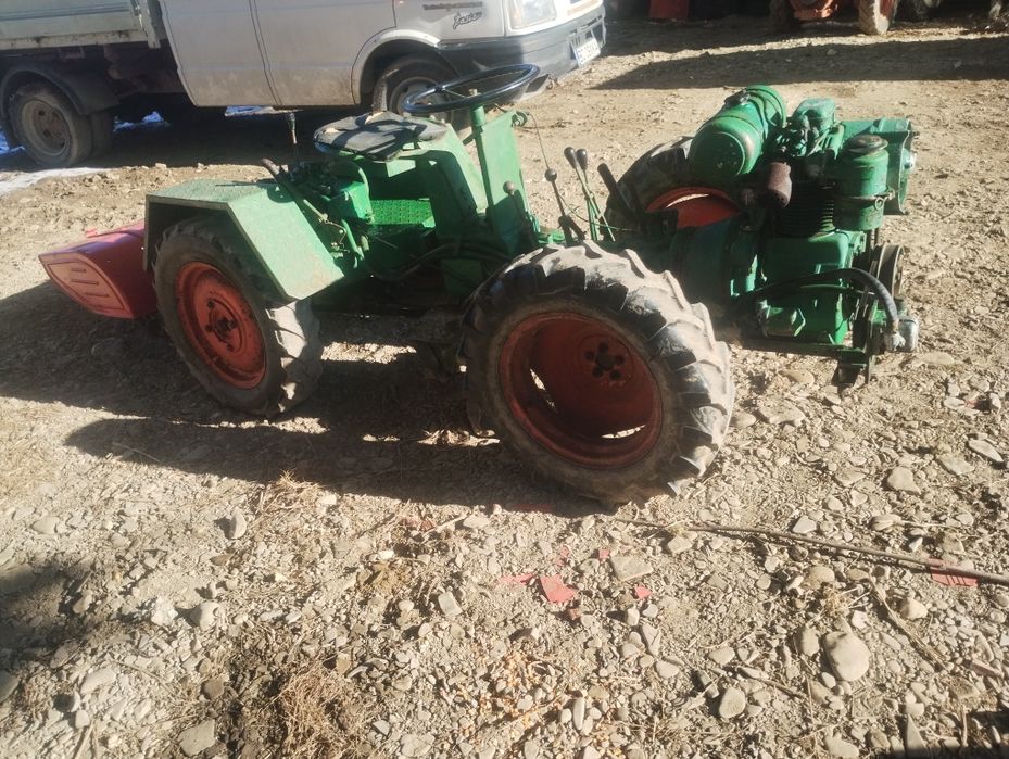 Tractoraș ferrari articulat 4x4