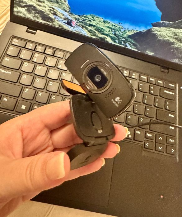 Cameră web Logitech B525 HD 720p autofocus, microfon, pliabilă