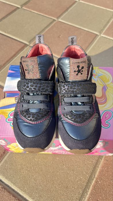 Продам ботинки Biomecanics 29 р