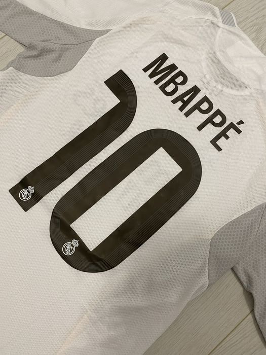 Tricou Acasă Real Madrid Mbappe 2025-2026