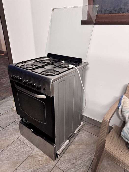 Cuptor + aragaz inox Beko