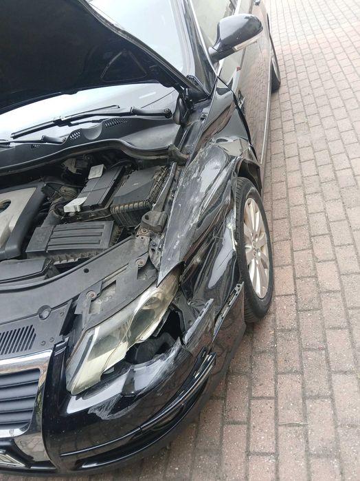 Vând Vw Passat B6 accidentat