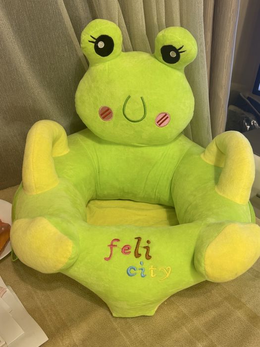 Пухен фотьол за бебе -Ново,Сгъваемо столче за бебе за път