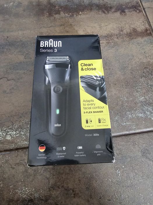 Aparat de ras pentru barbati Braun Nou