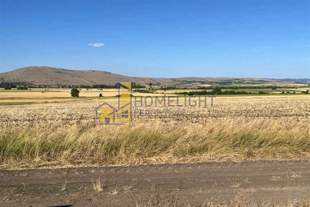 Продава се Парцел в с. Алдомировци, Област София-област - 58104 кв.м за 9 €/кв.м - Снимка #1