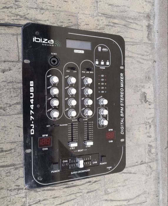 Ibiza 7744 / Skytec STM 3004 Skytek / Citronic CDM 7:2