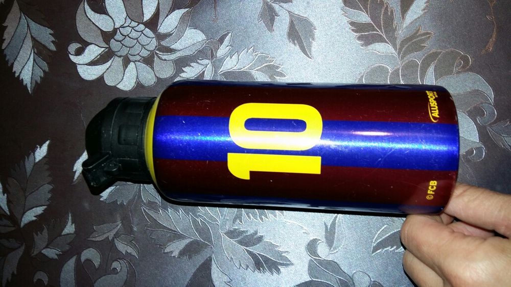 Алуминиева бутилка за вода