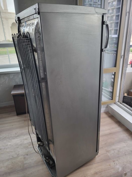 Морозильник вертикальный  Атлант