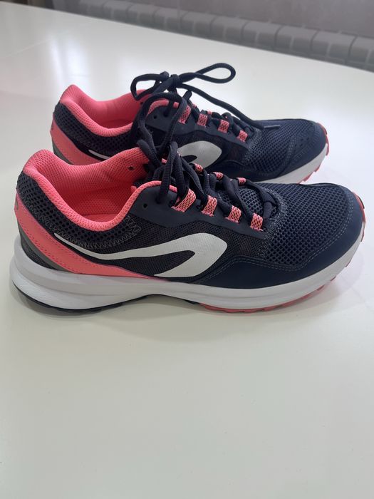 Кроссовки Decathlon