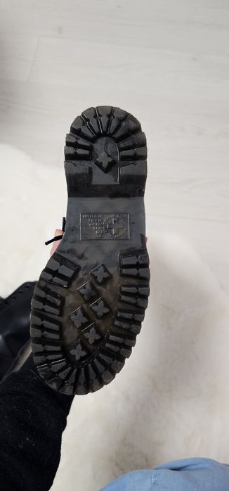 Bocanci Dr Martens in stare foarte buna