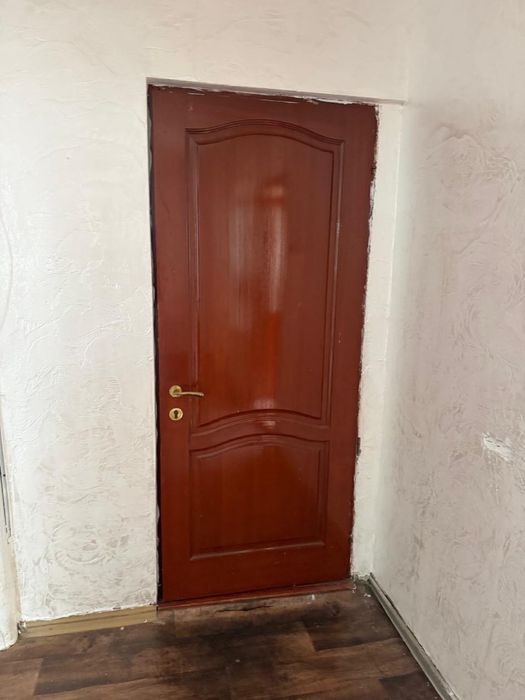 Продам деревяные двери