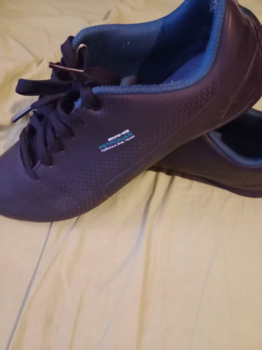 Vînd acești adidași Puma