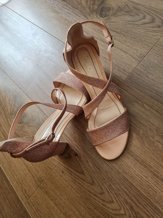 Sandale stralucitoare